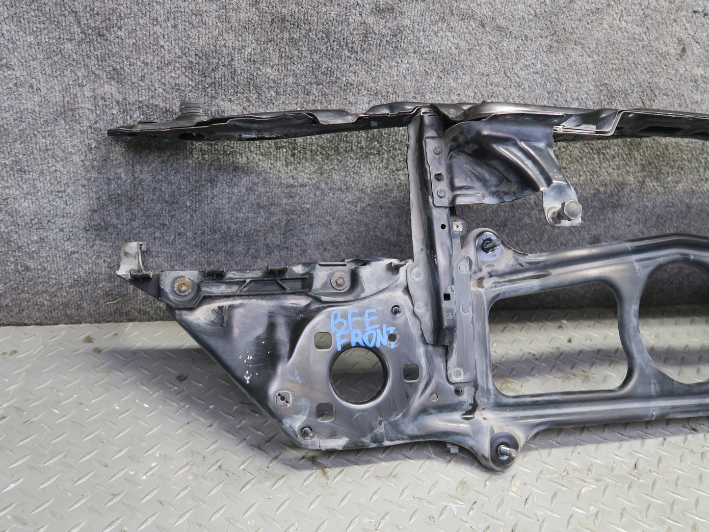 97-03 BMW E39 540ia Front Radiator Support w Front Shock Absorber Set OEM