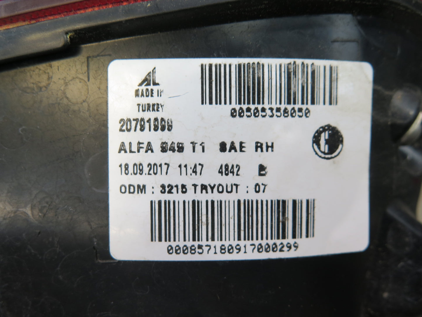 2017-2023 Alfa Romeo Stelvio Rear Right Side Outer Taillight Tail Light Lamp