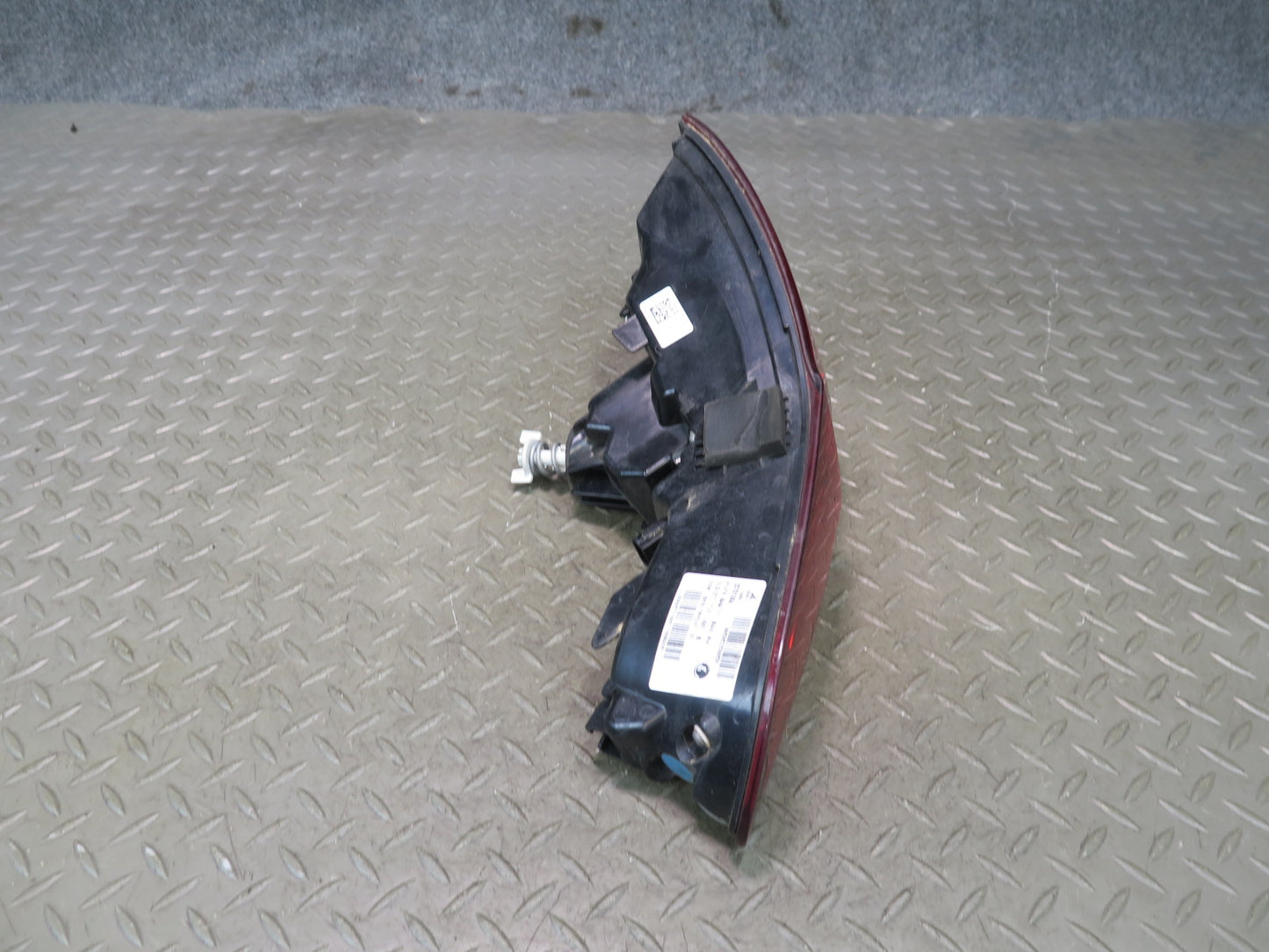 2017-2023 Alfa Romeo Stelvio Rear Right Side Outer Taillight Tail Light Lamp