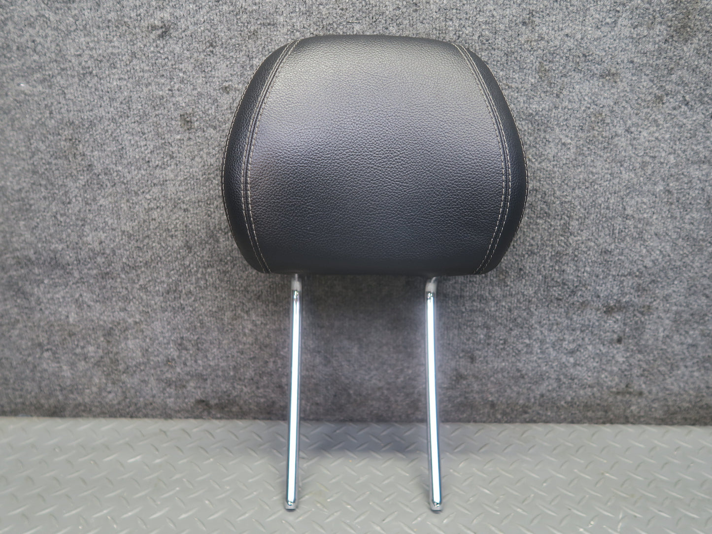 12-15 Mercedes W166 Ml-class Set of 2 Front Left & Right Seat Headrest Black OEM