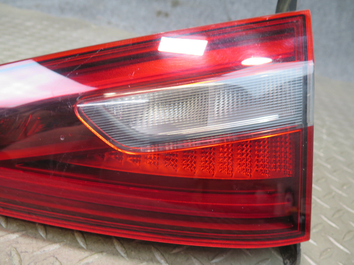 2017-2023 Alfa Romeo Stelvio Rear Right Side Inner Taillight Tail Light Lamp
