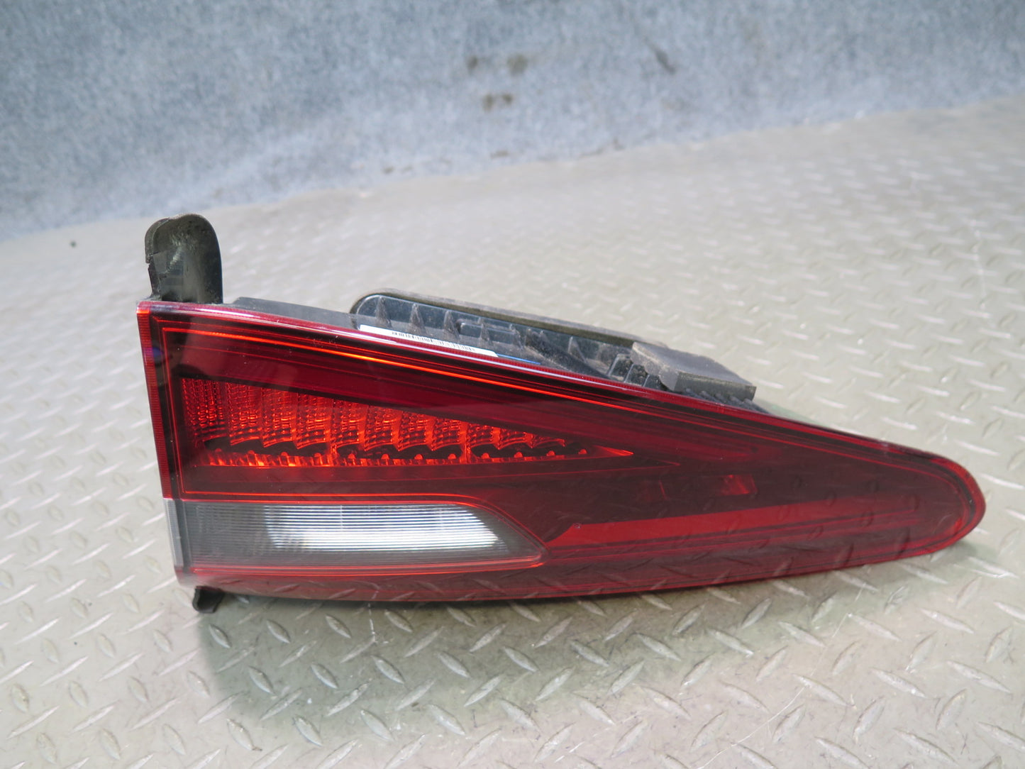 2017-2023 Alfa Romeo Stelvio Rear Right Side Inner Taillight Tail Light Lamp