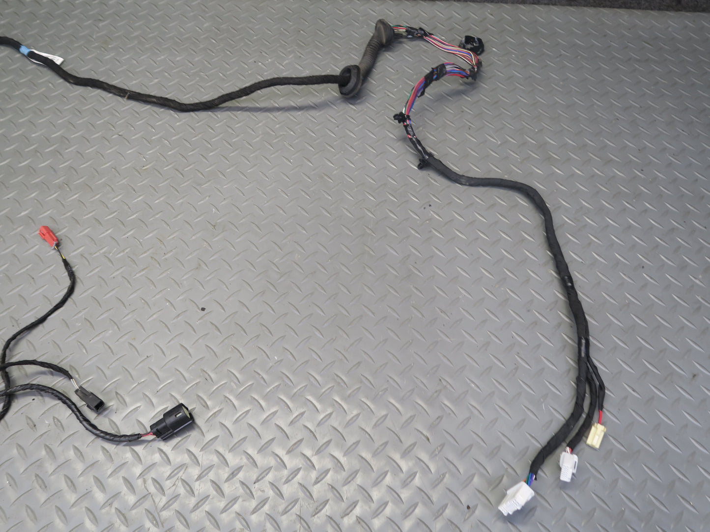 2016-2019 Tesla Model S 75D Rear Trunk Liftgate Tail Gate Wiring Harness