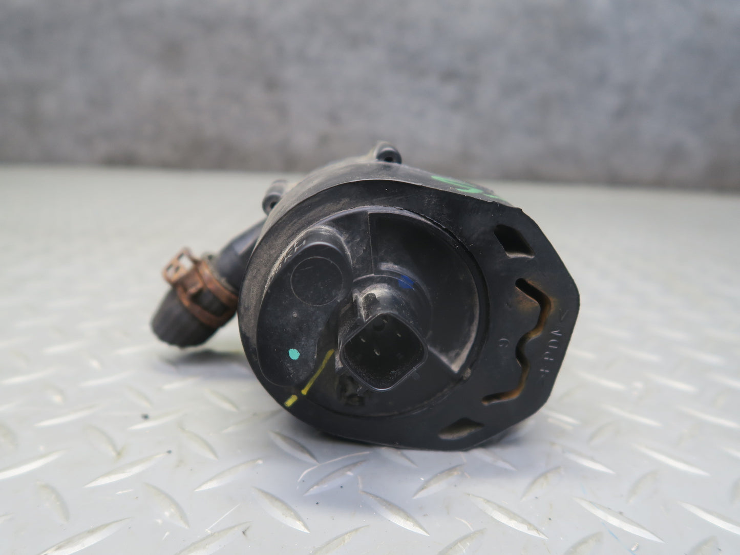 2016-2019 Tesla Model S 75D Auxiliary Cooling Water Pump