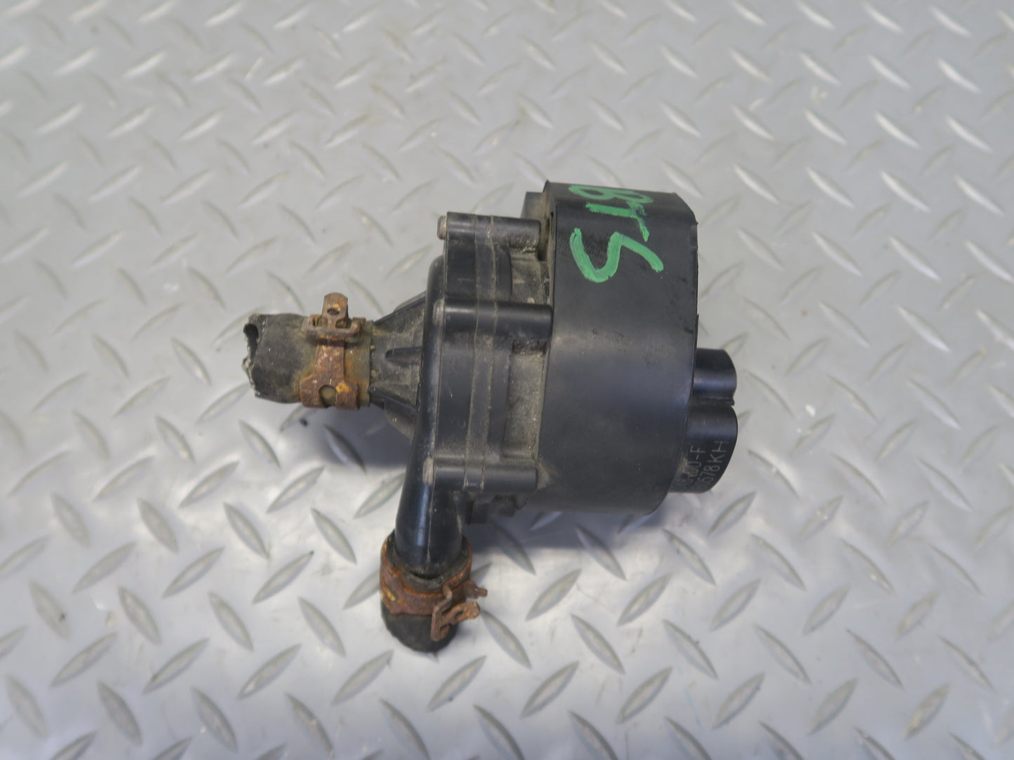 2016-2019 Tesla Model S 75D Auxiliary Cooling Water Pump