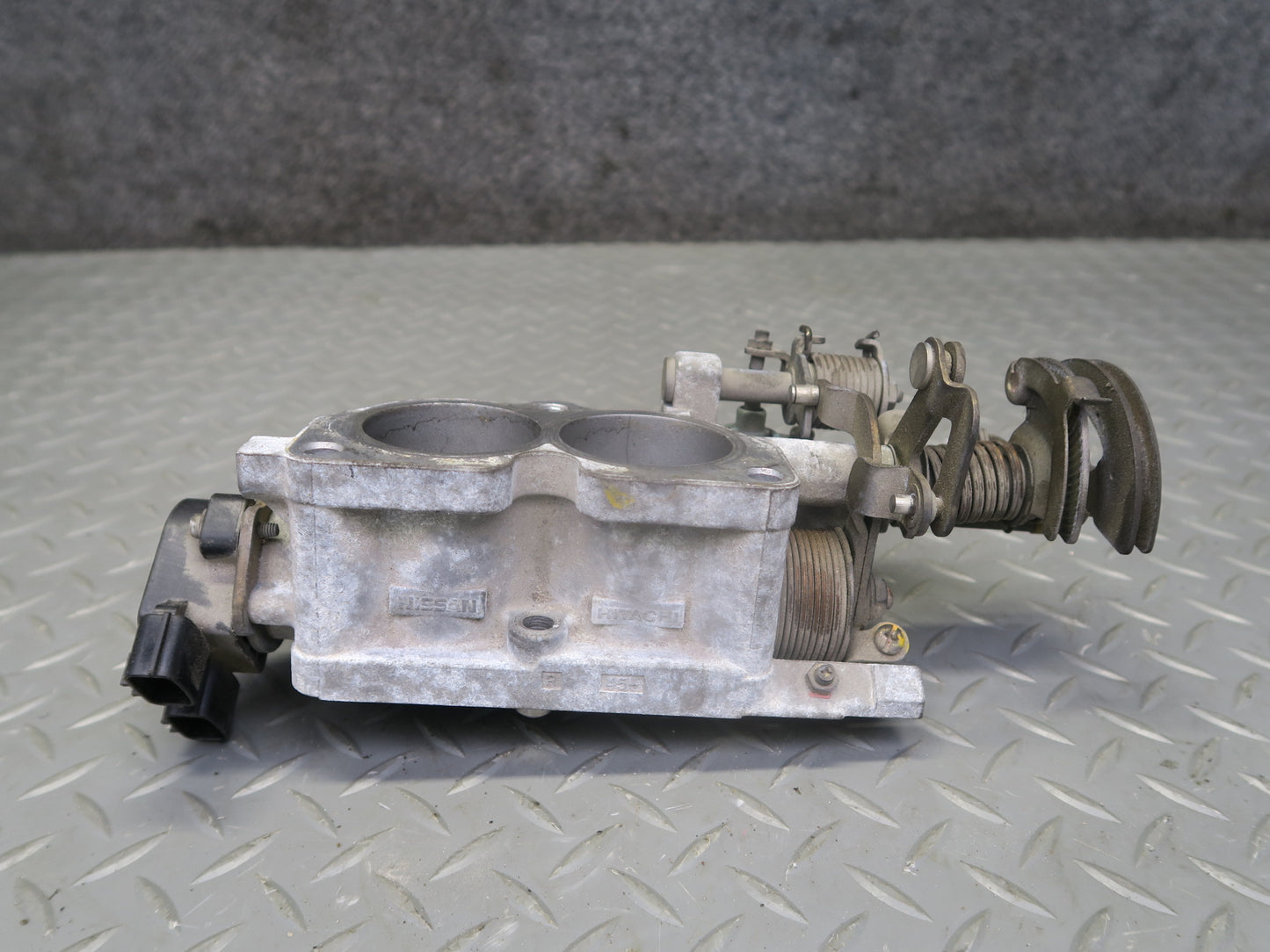 95-97 Nissan Gloria HY33 VQ30DET Turbo Engine Throttle Body 60K Miles OEM