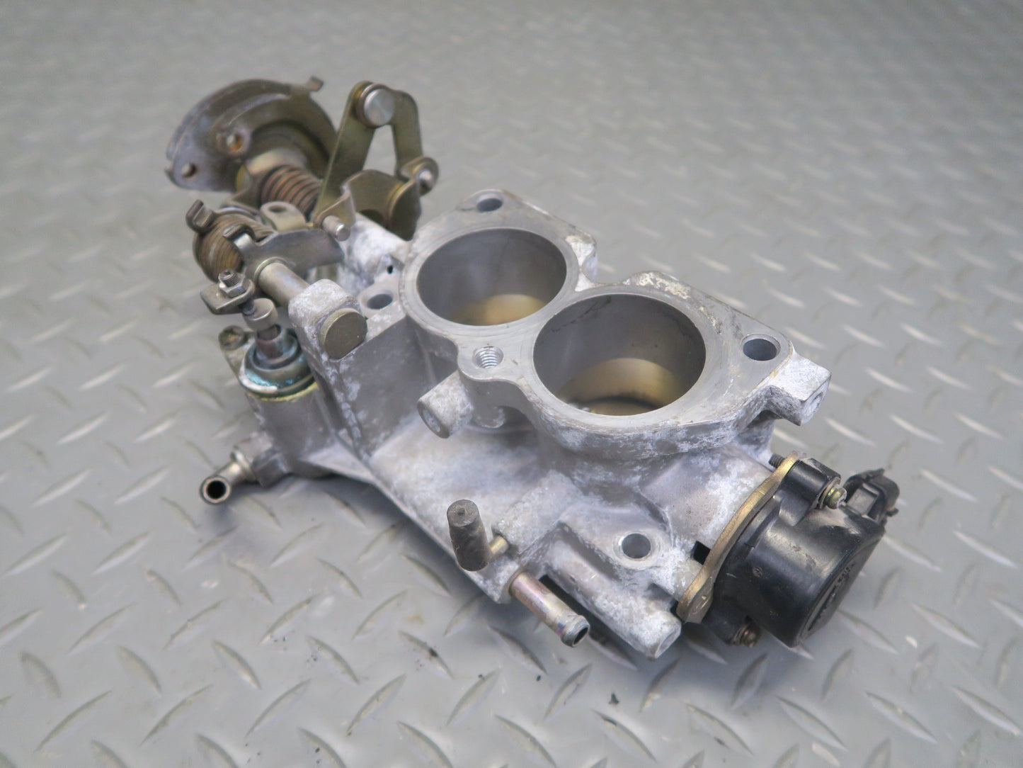 95-97 Nissan Gloria HY33 VQ30DET Turbo Engine Throttle Body 60K Miles OEM