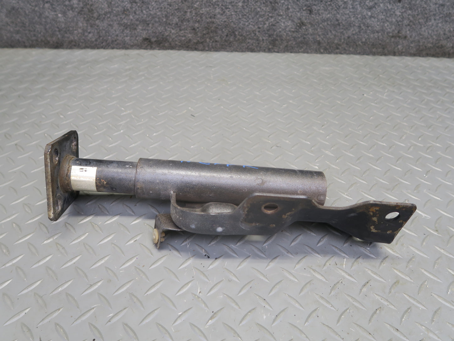 81-83 Datsun S130 280ZX Front Right Left Bumper Shock Absorber Set OEM