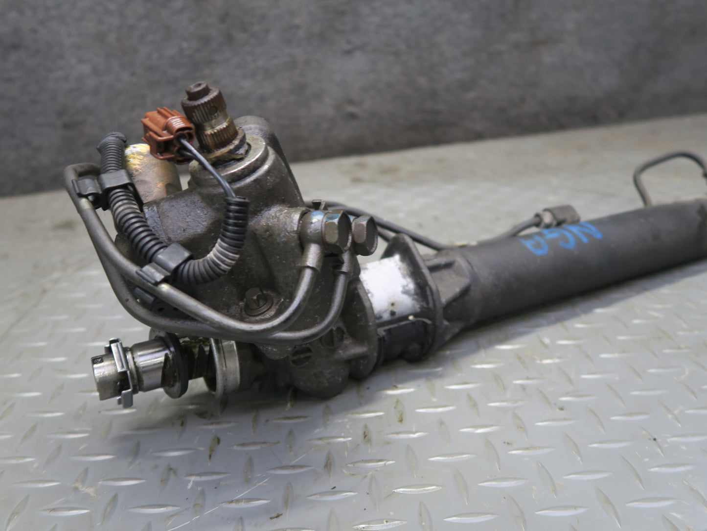 95-97 Nissan Gloria 3.0L Power Steering Rack & Pinion 60K Miles OEM