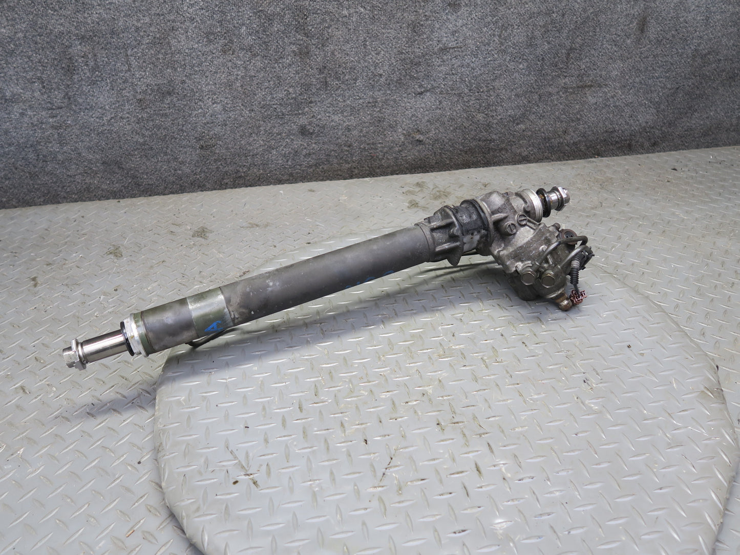 95-97 Nissan Gloria 3.0L Power Steering Rack & Pinion 60K Miles OEM