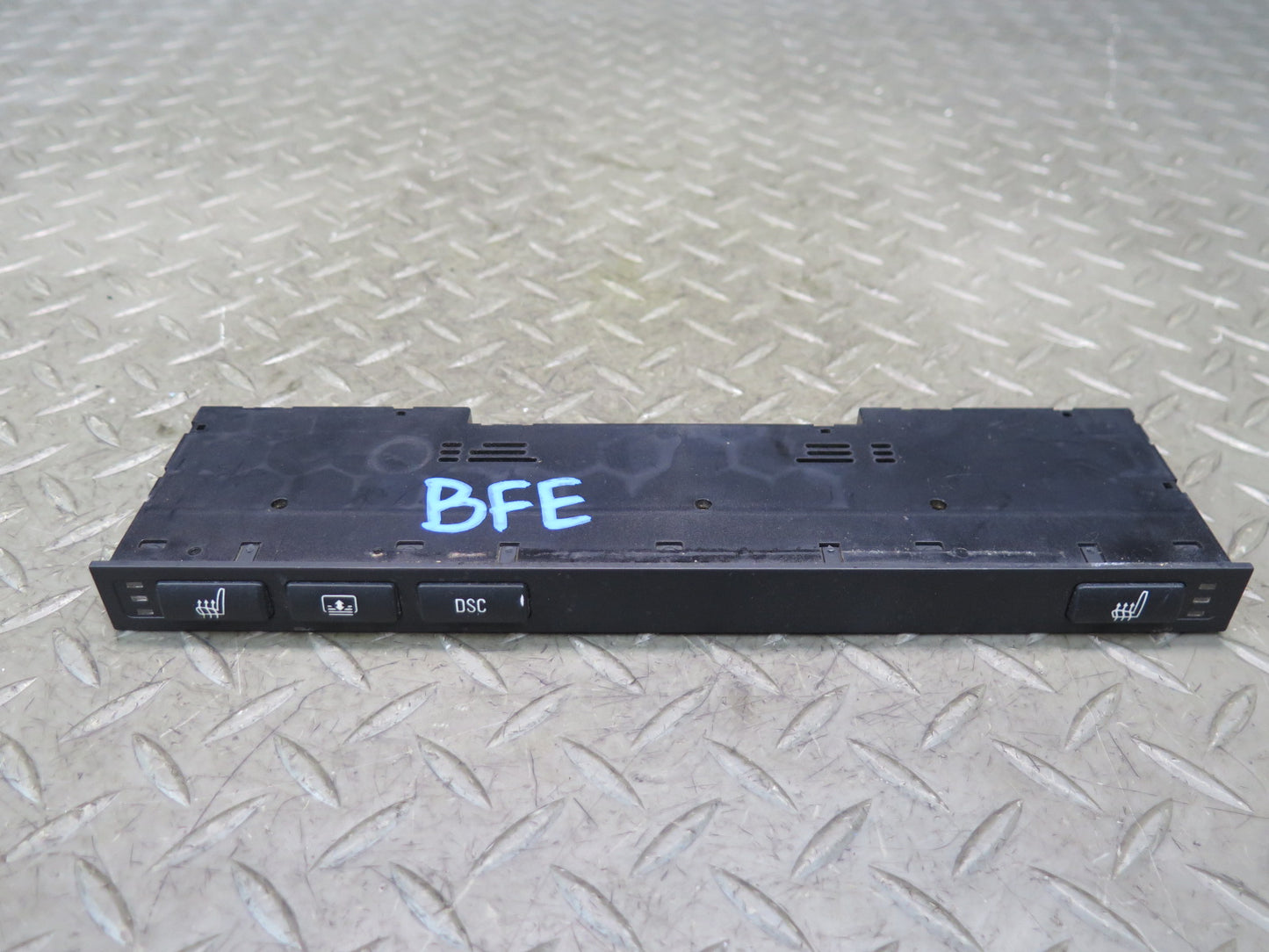 99-03 BMW E39 540ia Heated Seat DSC Sunshade Switch Panel 6927060 OEM