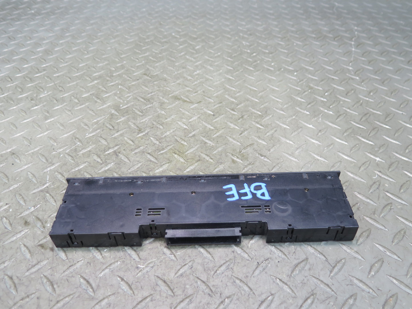 99-03 BMW E39 540ia Heated Seat DSC Sunshade Switch Panel 6927060 OEM