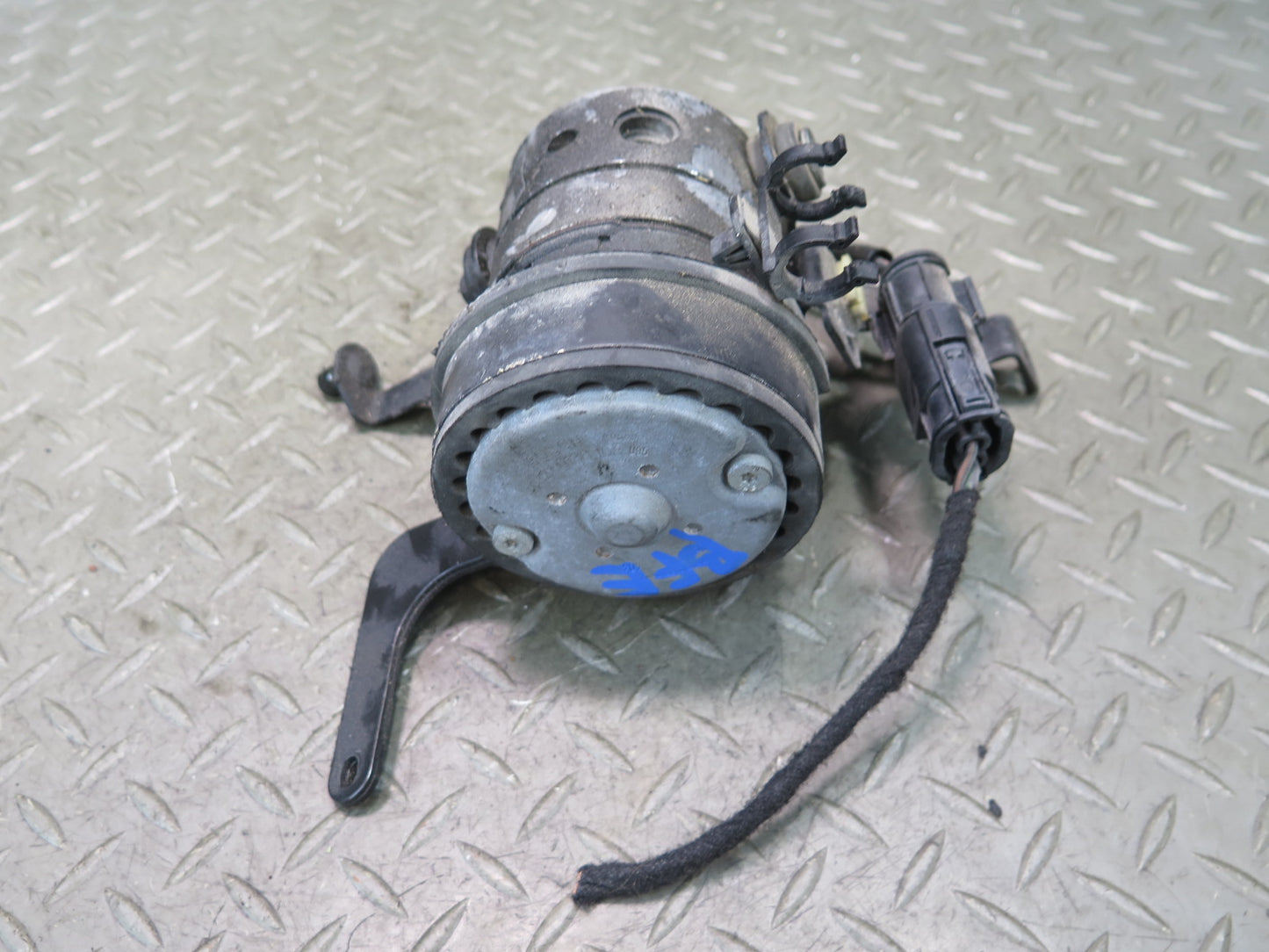 99-03 BMW E39 540ia A/T Brake ABS DSC Traction Compressor Pump OEM