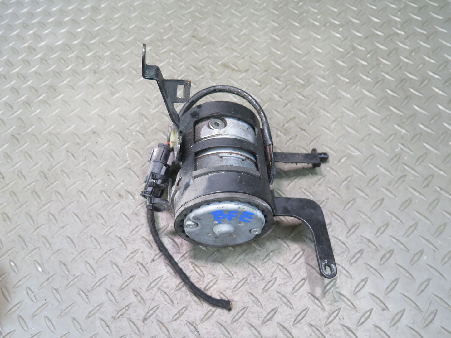 99-03 BMW E39 540ia A/T Brake ABS DSC Traction Compressor Pump OEM