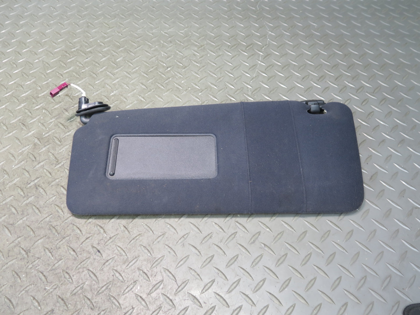 01-03 BMW E39 540ia Set of 2 Front Left & Right Sun Visor Black OEM