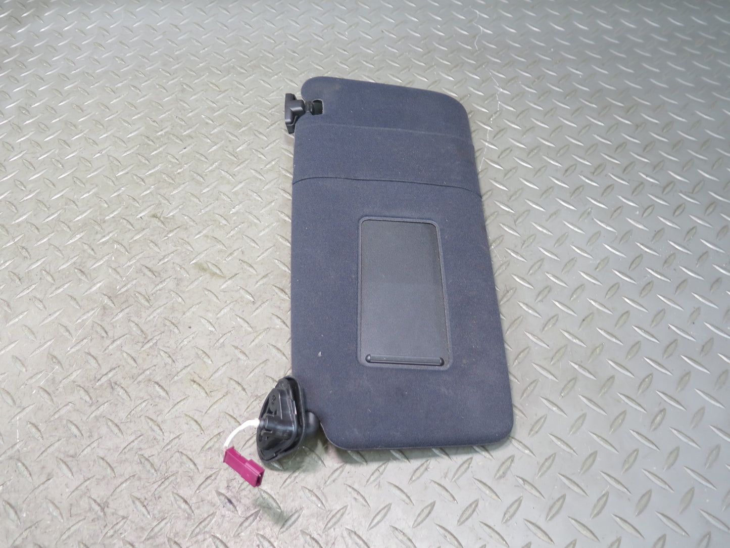 01-03 BMW E39 540ia Set of 2 Front Left & Right Sun Visor Black OEM