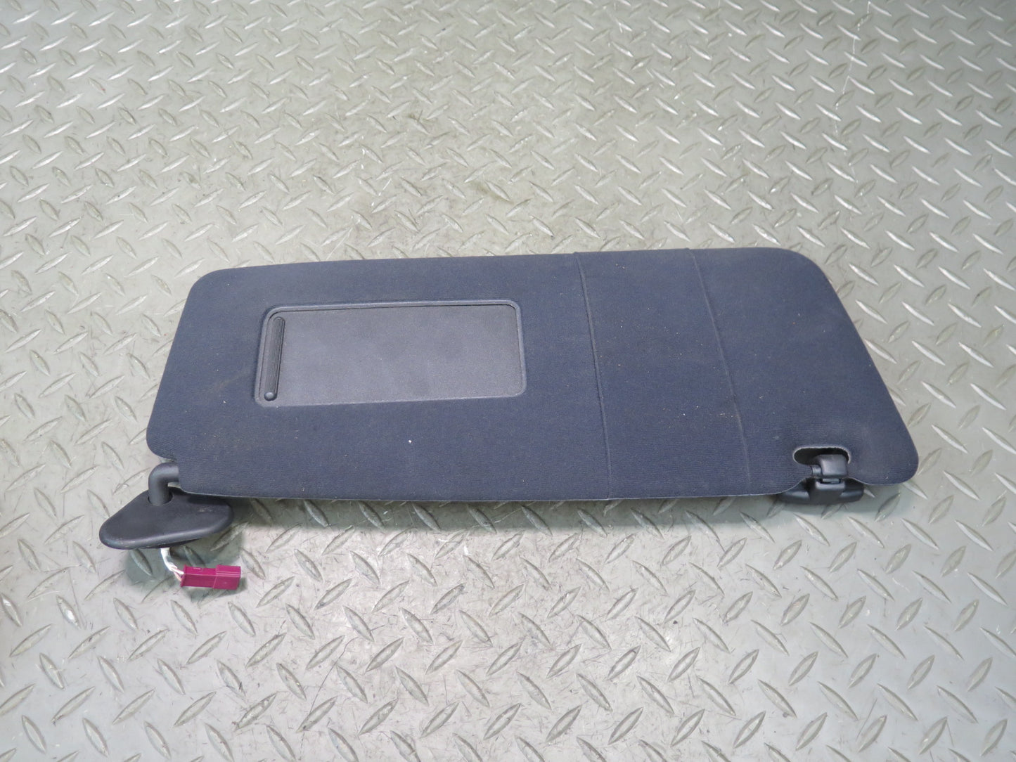 01-03 BMW E39 540ia Set of 2 Front Left & Right Sun Visor Black OEM