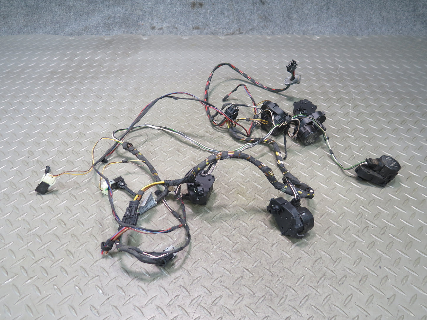 00-03 BMW E39 540ia Set of 6 A/C Heater Flap Door Actuator Motor Wiring Set OEM