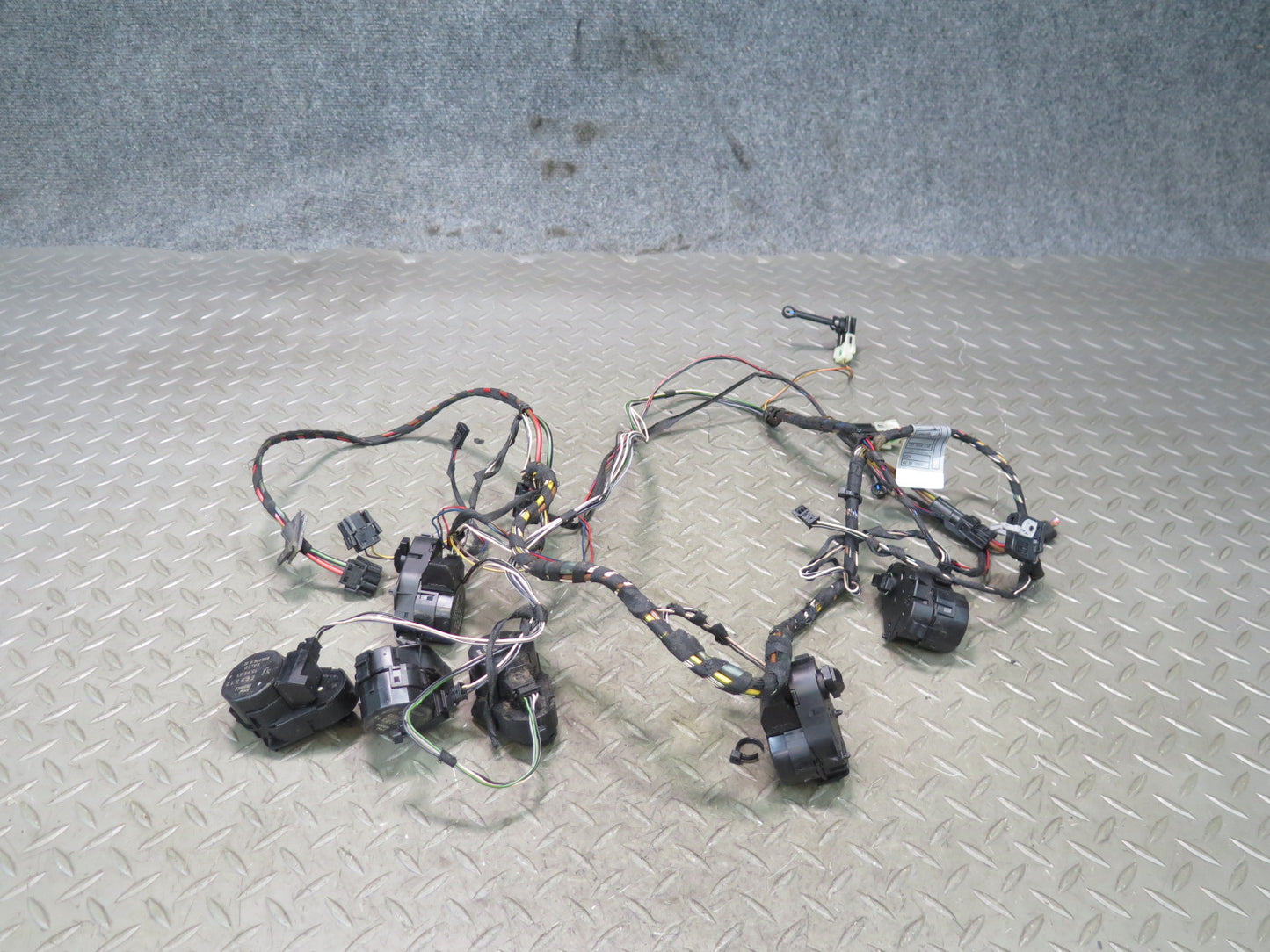 00-03 BMW E39 540ia Set of 6 A/C Heater Flap Door Actuator Motor Wiring Set OEM