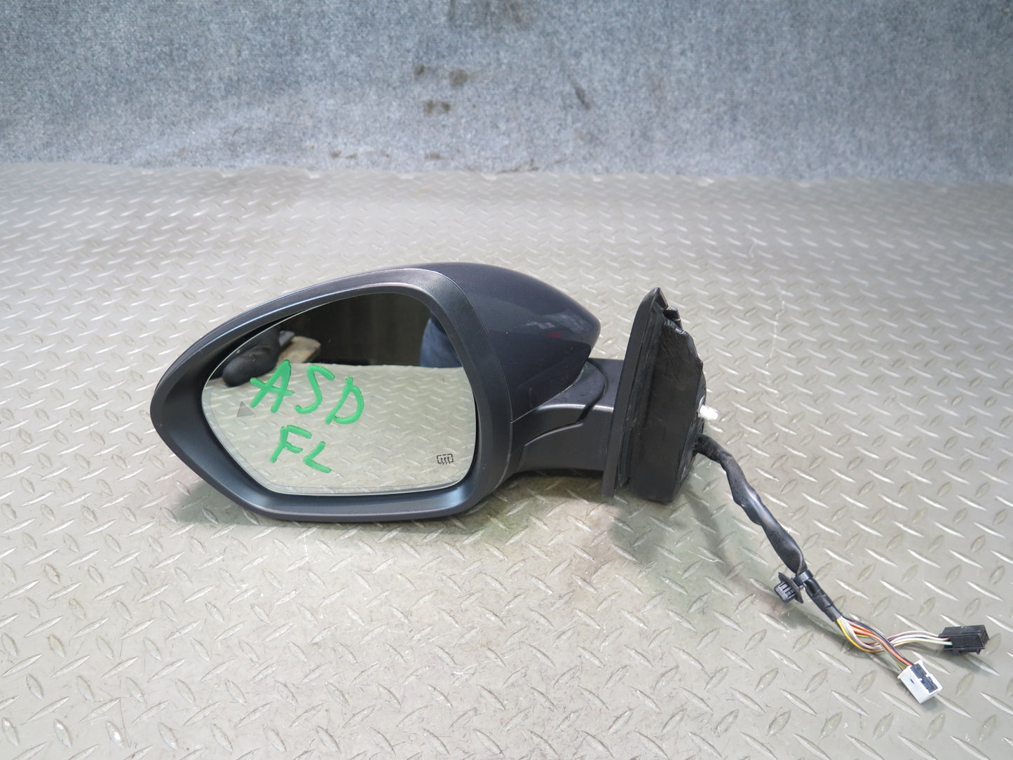 2017-2023 Alfa Romeo Stelvio Left Door Exterior Side View Auto Dim Mirror