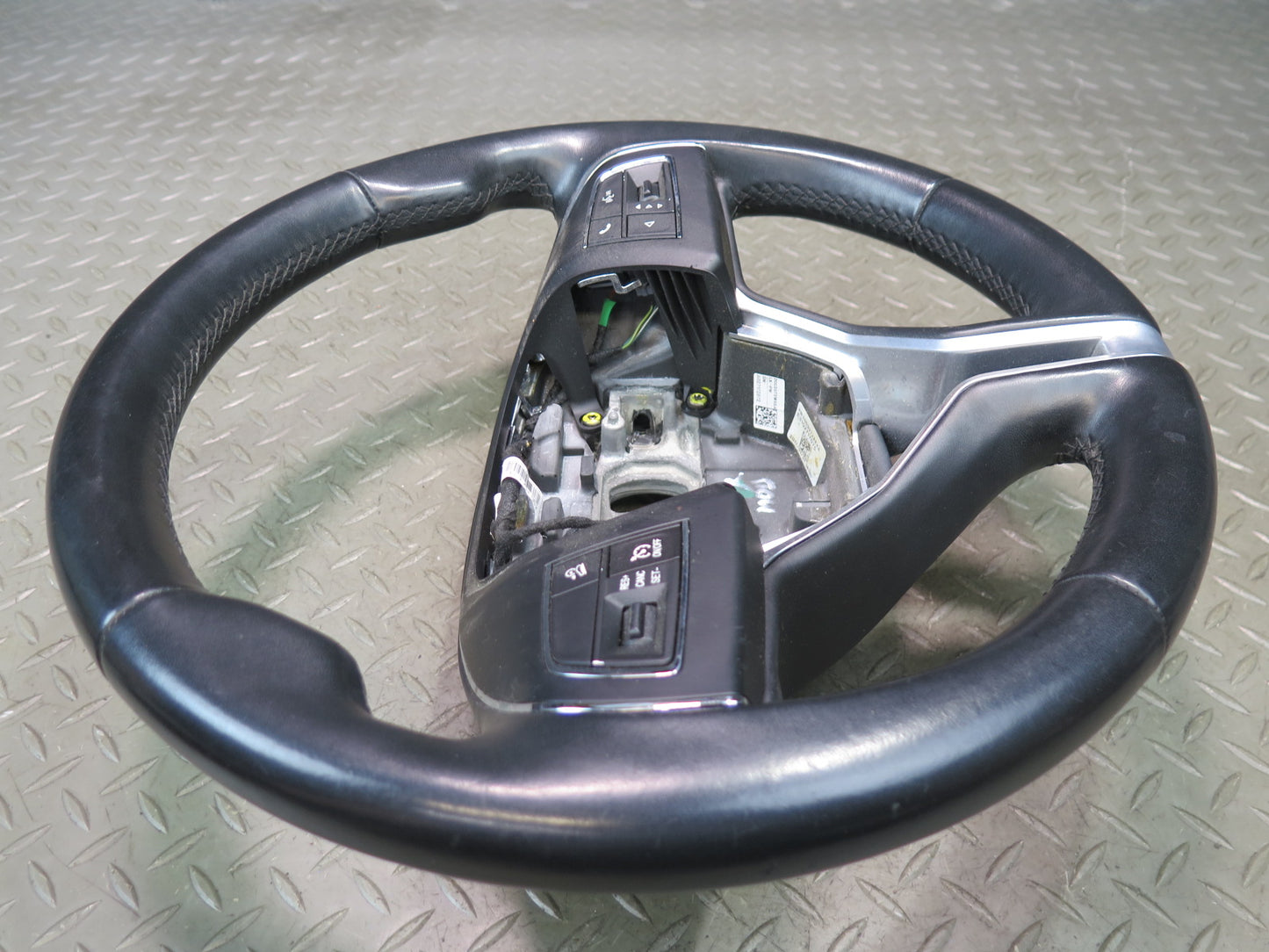 2017-2020 Maserati Levante M161 Leather Steering Black w Controls & Shifters