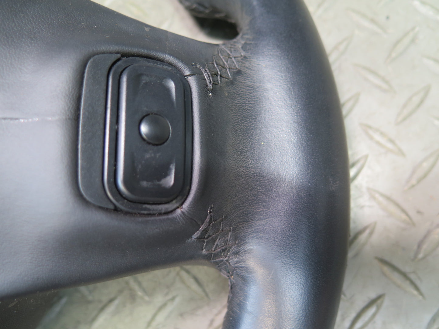 2017-2020 Maserati Levante M161 Leather Steering Black w Controls & Shifters