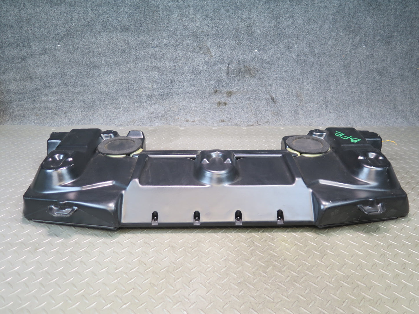 97-03 BMW E39 540ia Sedan TOP Hifi Rear Shelf Subwoofer Speaker Box 6908549 OEM