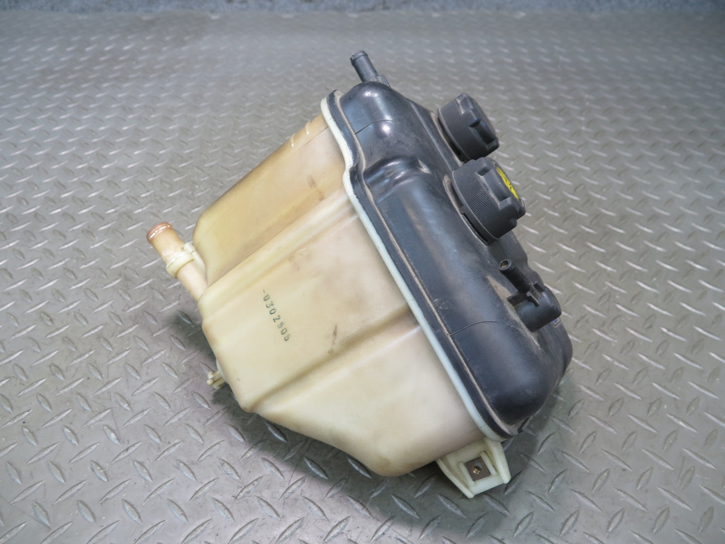 2017-2020 Maserati Levante M161 Engine Coolant Expansion Overflow Reservoir Tank