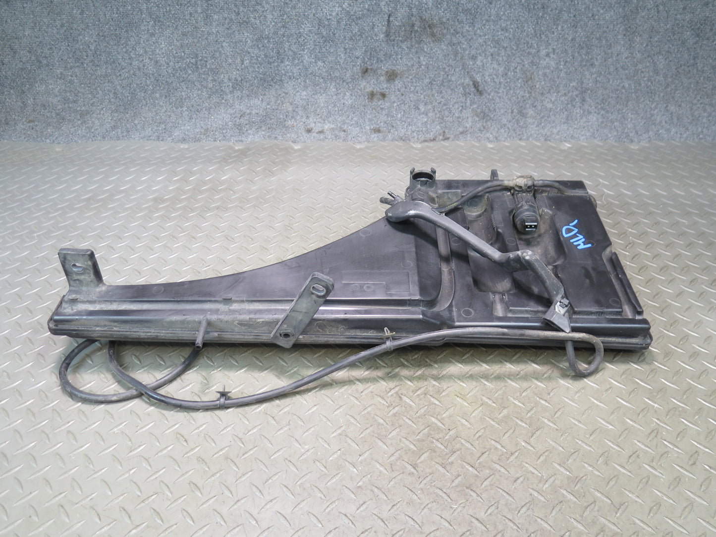 2017-2020 Maserati Levante M161 Windshield Washer Fluid Reservoir Tank w Pump