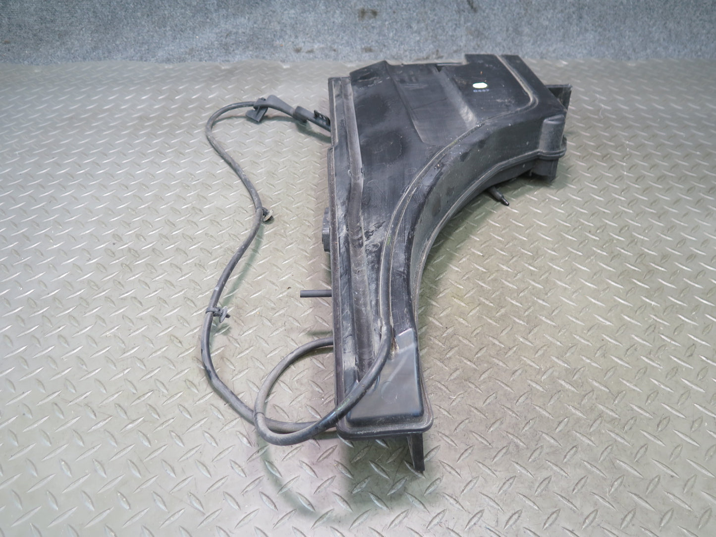 2017-2020 Maserati Levante M161 Windshield Washer Fluid Reservoir Tank w Pump