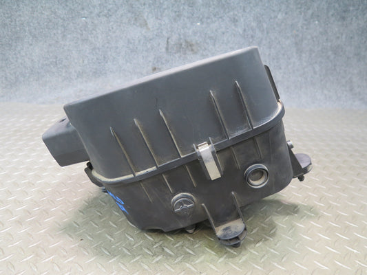 2017-2020 Maserati Levante M161 Right Air Intake Cleaner Filter Box 670101256