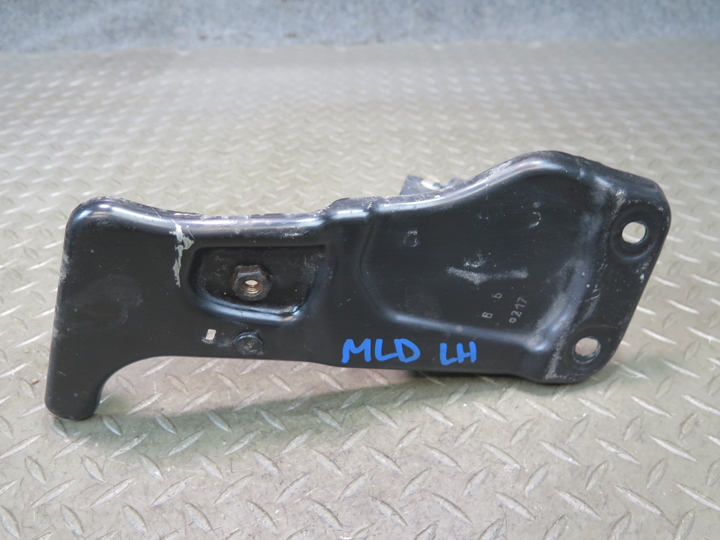 2017-2020 Maserati Levante M161 Radiator Left & Right Mount Support Set of 2