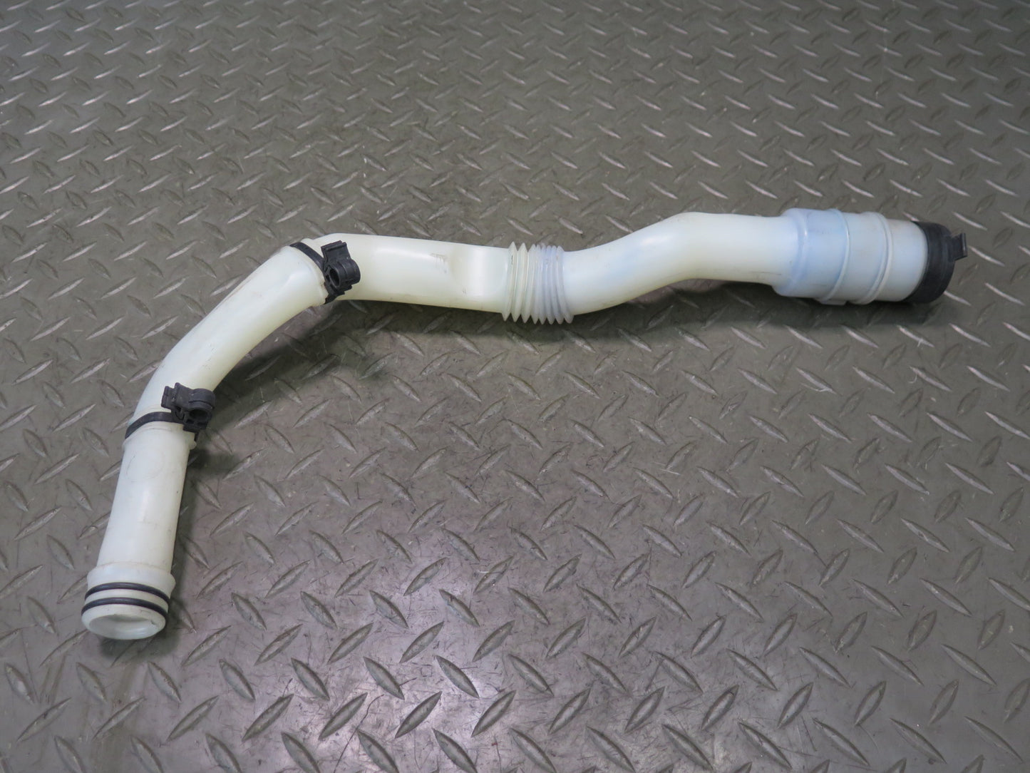 2017-2020 Maserati Levante M161 Windshield Washer Fluid Reservoir Filler Neck