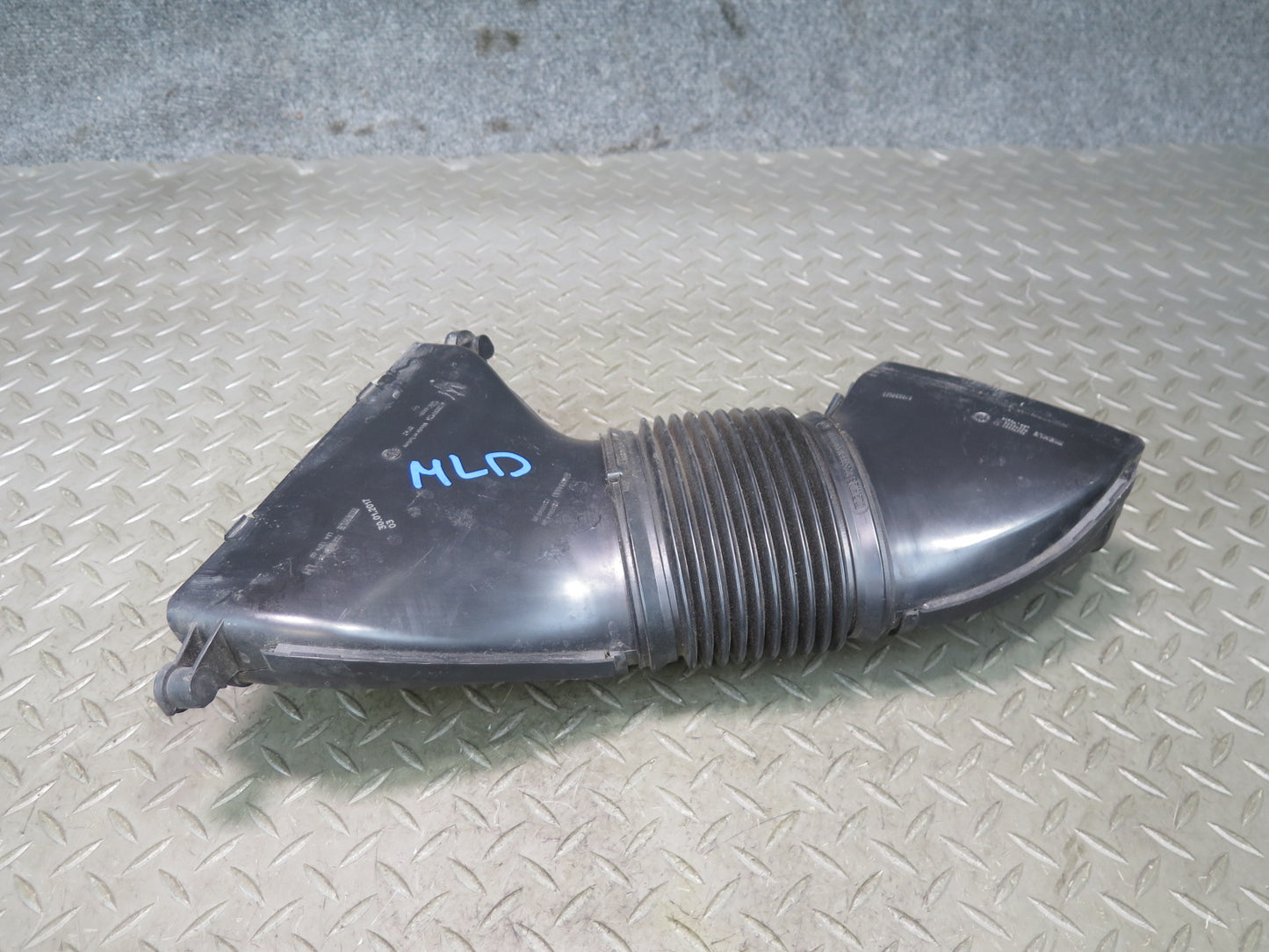 17-20 Maserati Levante M161 Left Air Intake Cleaner Filter Box Hose Tube Pipe