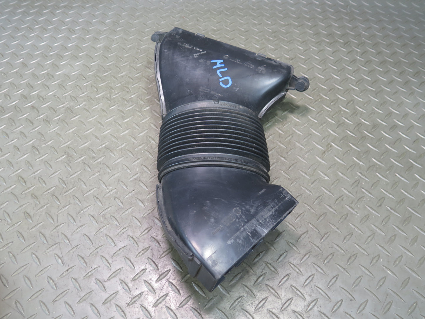 17-20 Maserati Levante M161 Left Air Intake Cleaner Filter Box Hose Tube Pipe