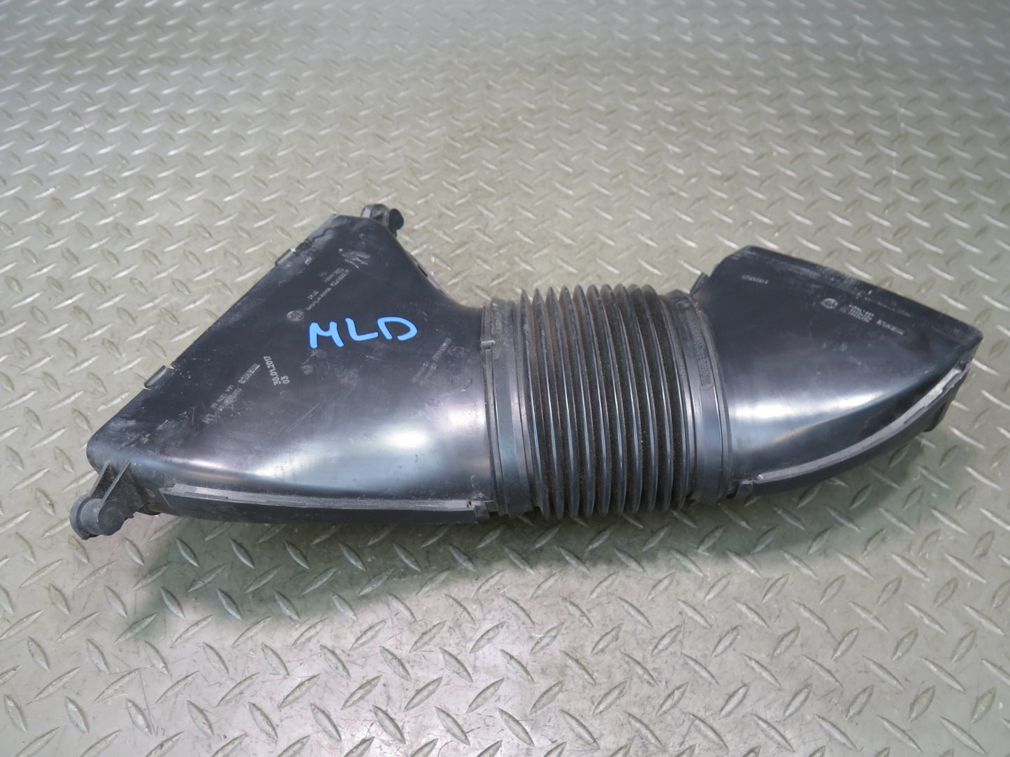 17-20 Maserati Levante M161 Left Air Intake Cleaner Filter Box Hose Tube Pipe
