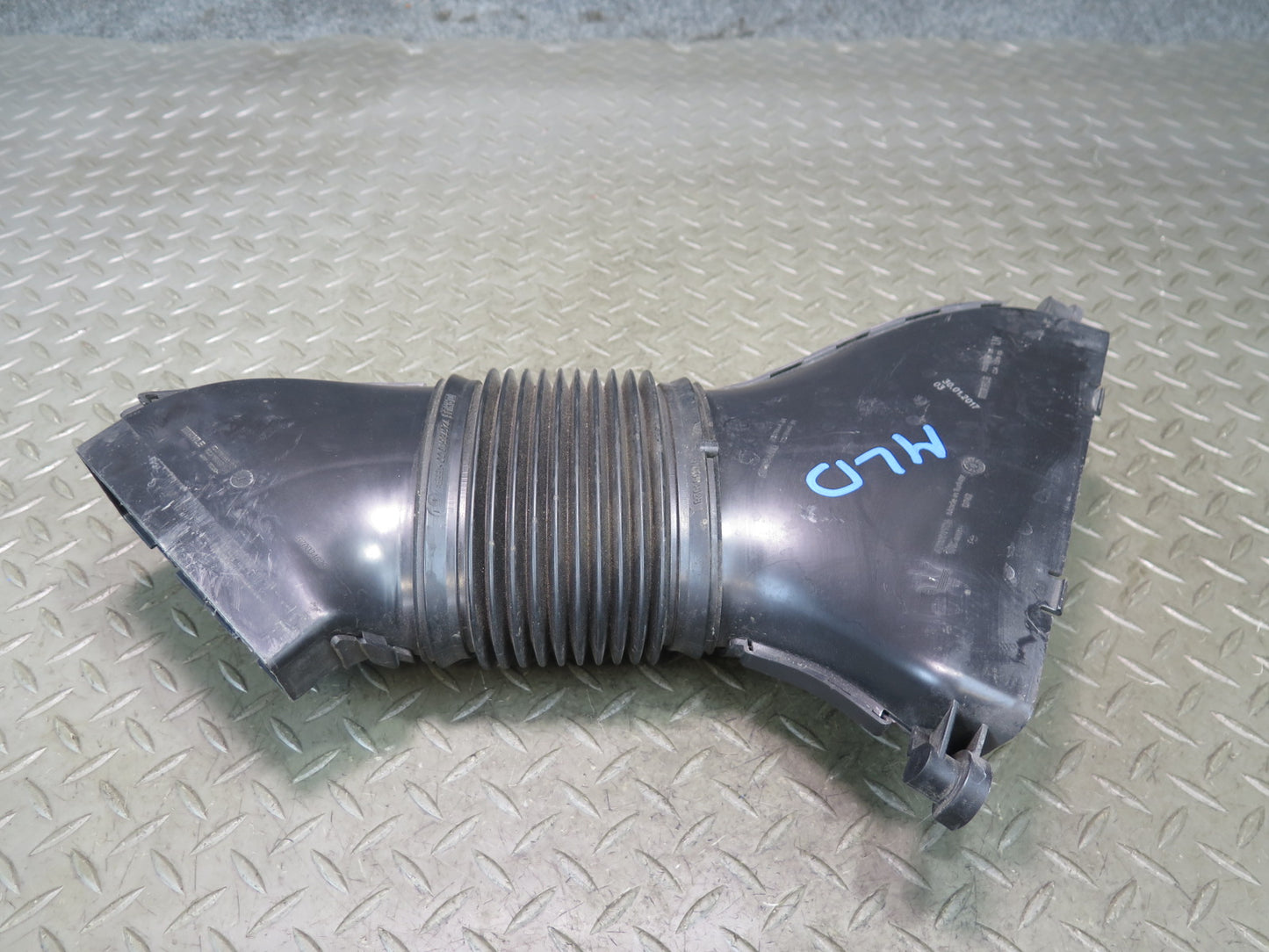 17-20 Maserati Levante M161 Left Air Intake Cleaner Filter Box Hose Tube Pipe