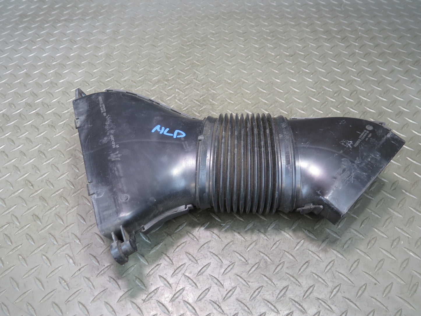 17-20 Maserati Levante M161 Right Air Intake Cleaner Filter Box Hose Tube Pipe