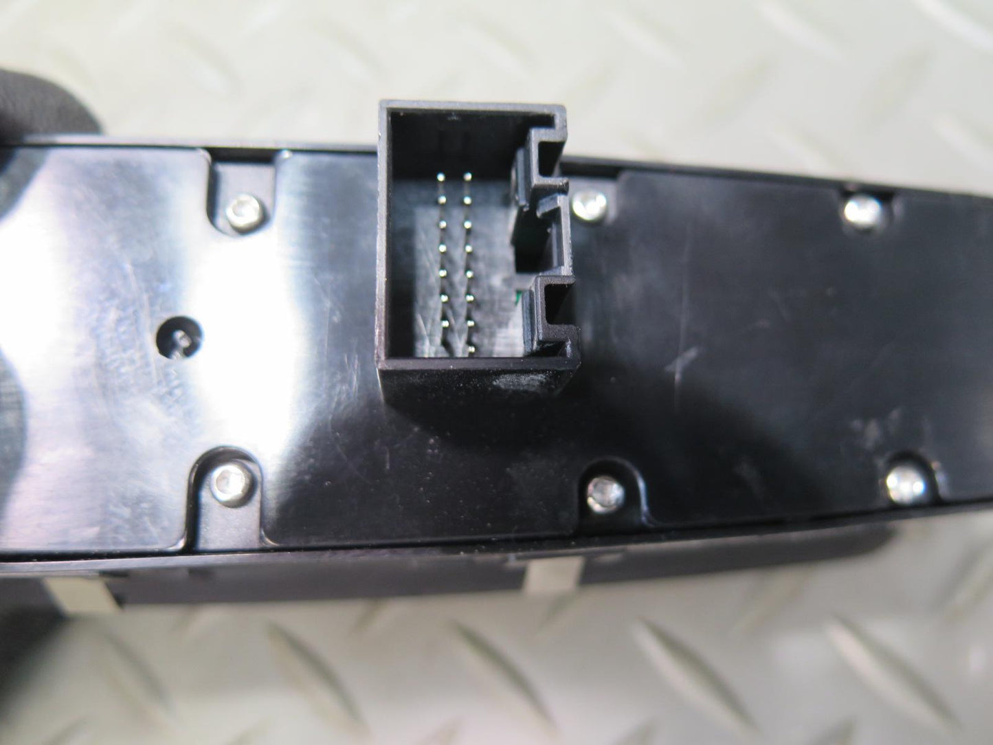 2011-2018 Porsche Cayenne 958 Front Left Door Master Power Window Mirror Switch