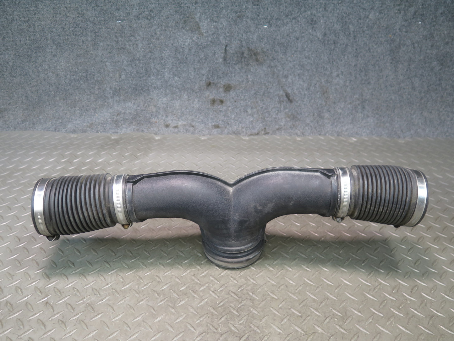 2014-2016 Porsche Cayenne 958 4.8L NA Air Intake Hose Duct Tube Pipe 7L5129760B