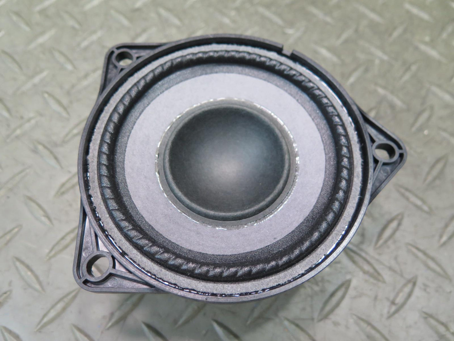 2011-2018 Porsche Cayenne 958 Front Left & Right Door MID Range Bose Speaker Set