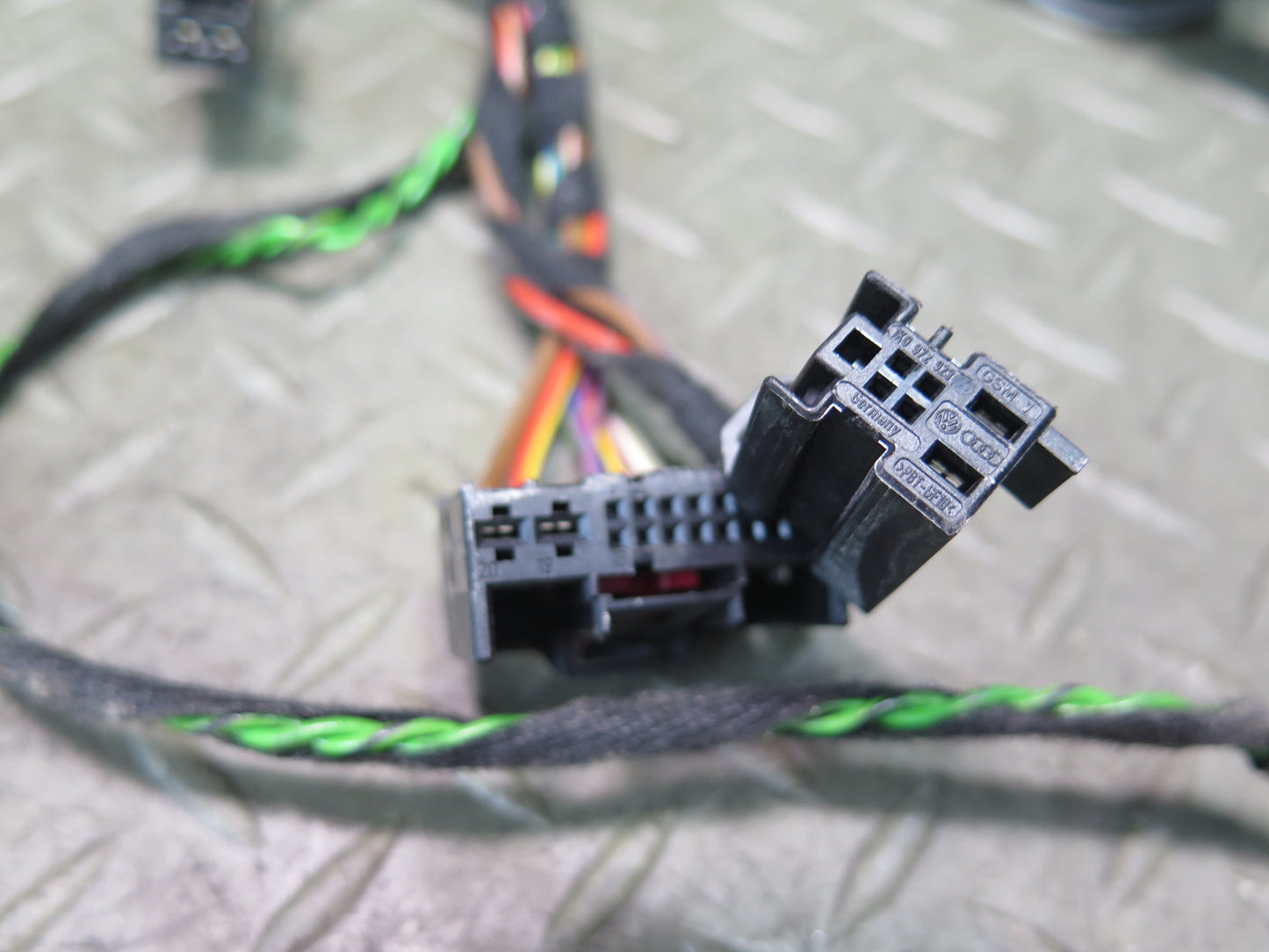 2011-2014 Porsche Cayenne 958 Rear Left Door Wire Wiring Harness 7P5971694A