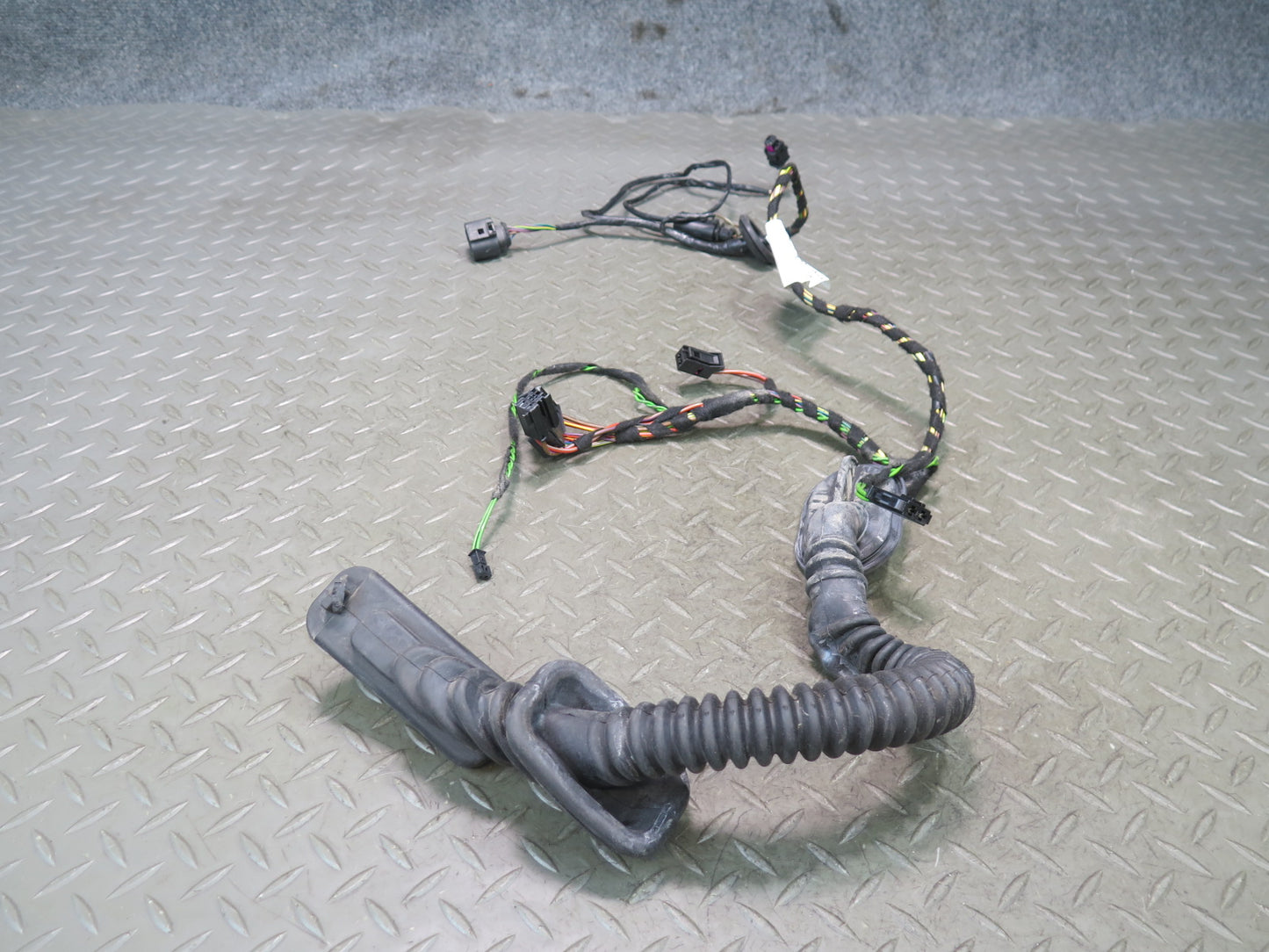2011-2014 Porsche Cayenne 958 Rear Left Door Wire Wiring Harness 7P5971694A