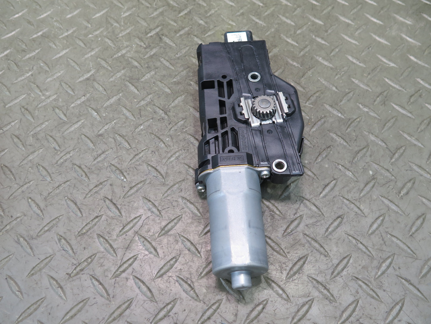 2017-2019 Alfa Romeo Stelvio Left or Right Sunroof Motor Drive Unit 88K Miles