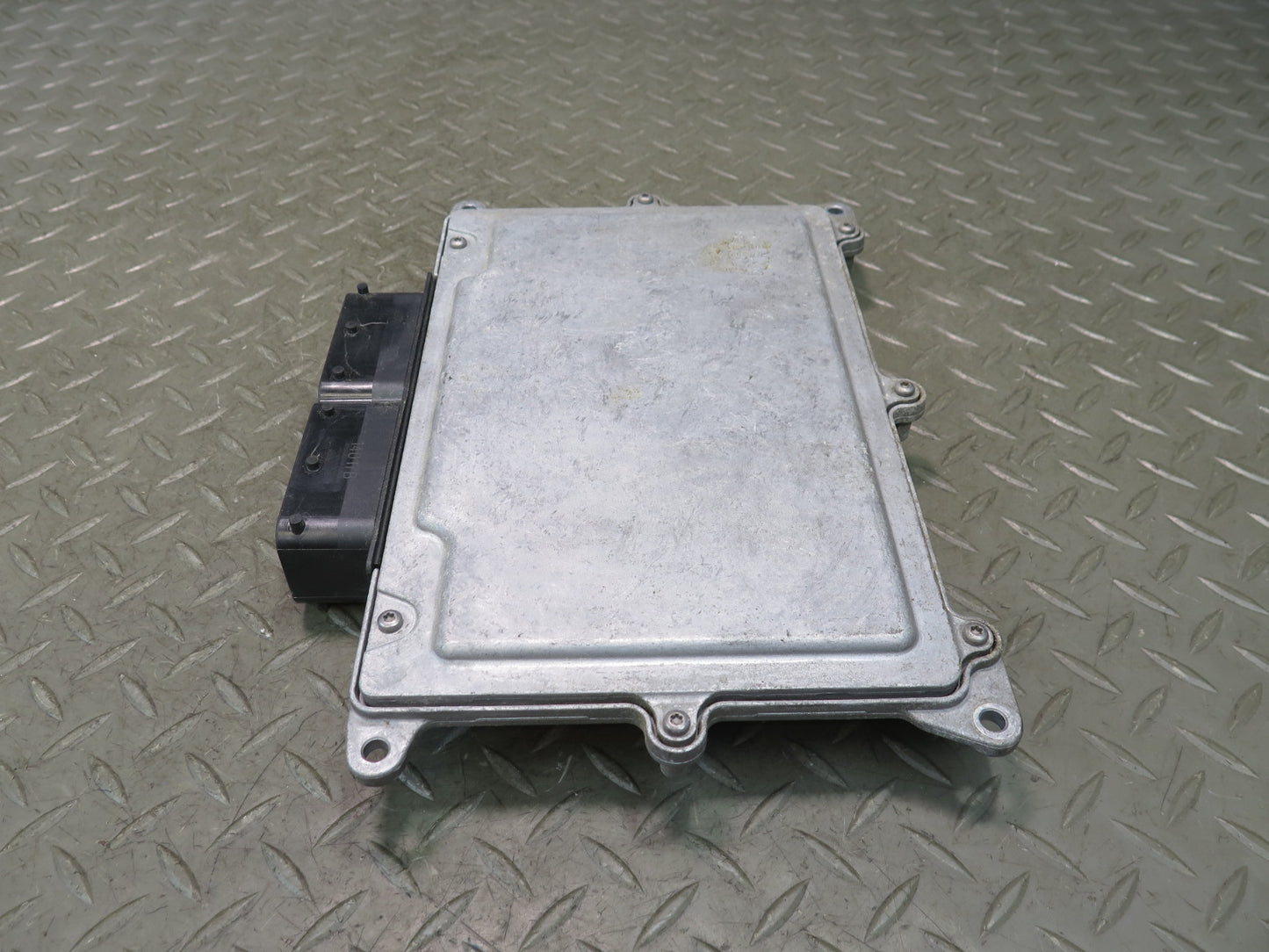 2017-2023 Alfa Romeo Stelvio Q4 2.0L Engine Computer Control Module Unit ECU