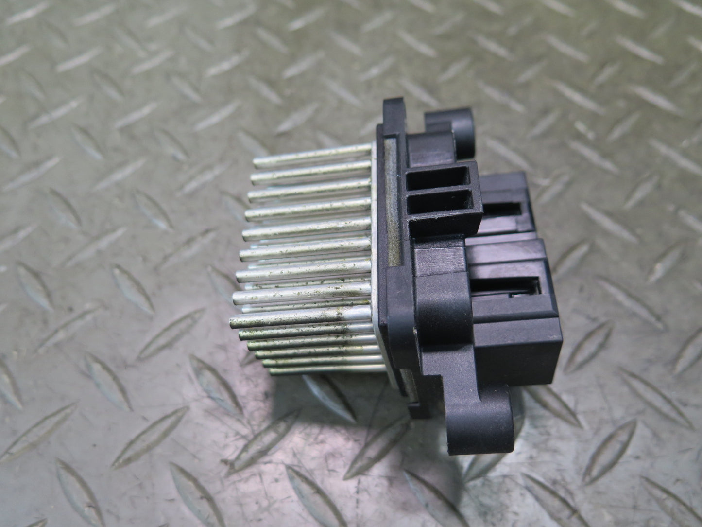 2017-2023 Alfa Romeo Stelvio A/C Heater Blower Motor Fan W/ Resistor