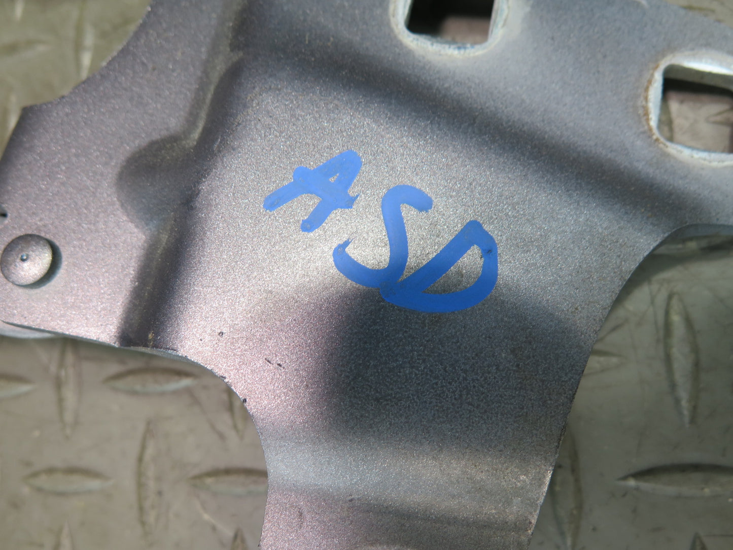 2017-2023 Alfa Romeo Front Left & Right Hood Bonnet Hinge Support Set