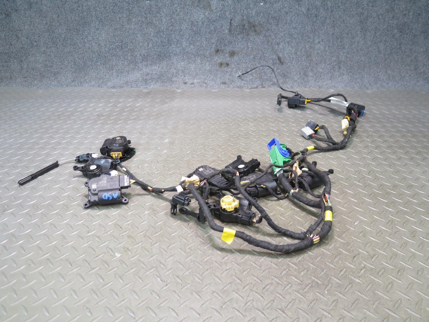 2017-2023 Alfa Romeo Stelvio Hvac A/C Air Heater Door Flap Actuator Motor w Wire