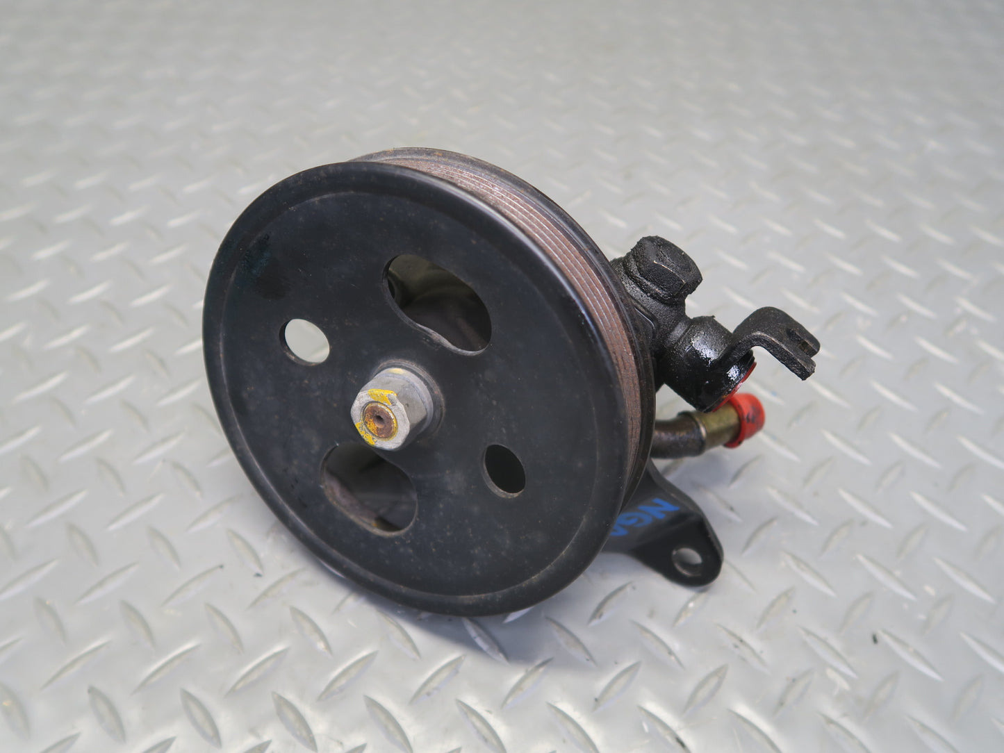95-97 Nissan Gloria HY33 3.0L Power Steering Pump w Pulley 60K Miles OEM