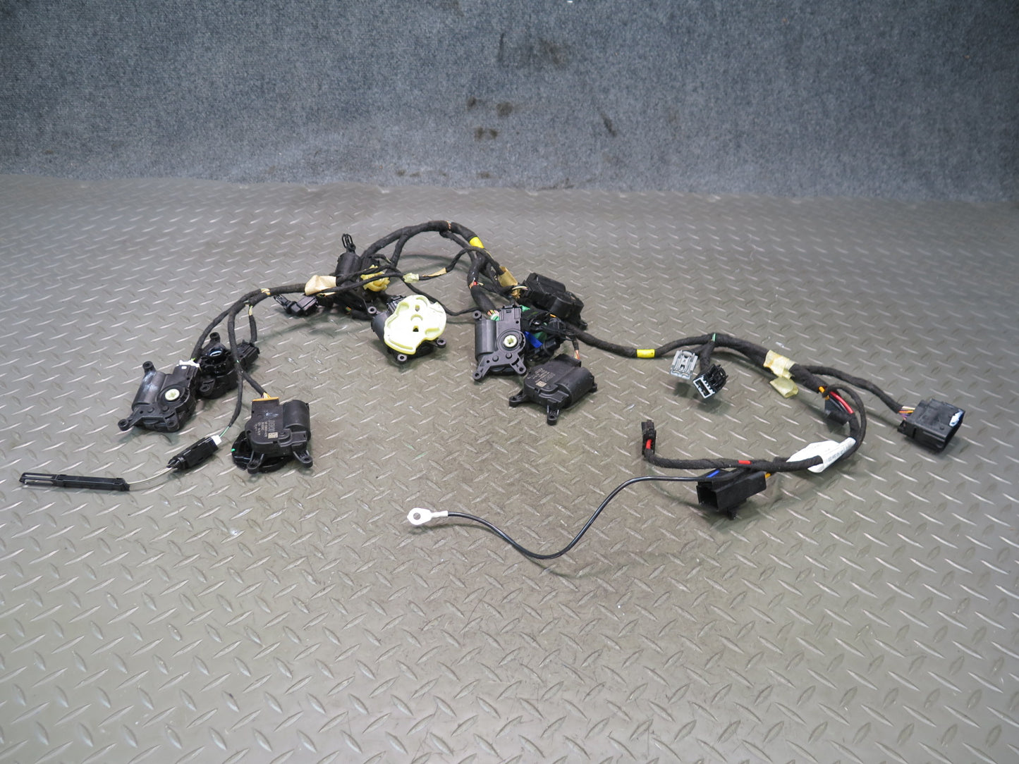 2017-2023 Alfa Romeo Stelvio Hvac A/C Air Heater Door Flap Actuator Motor w Wire